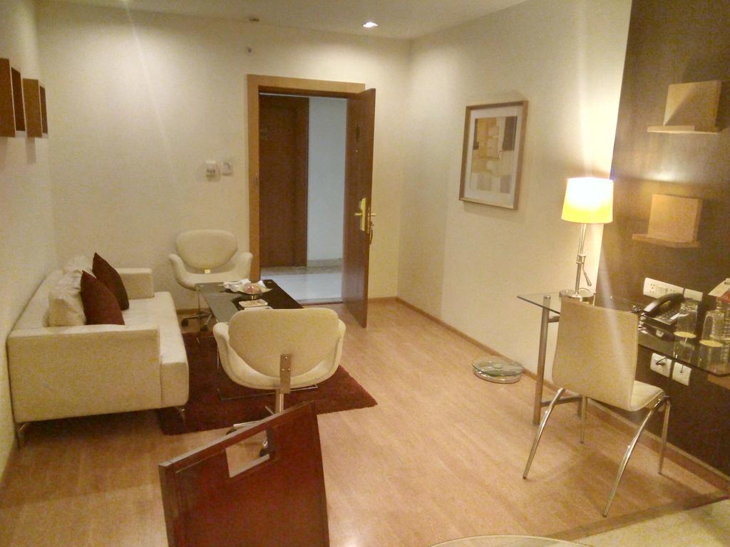 Hampshire Plaza Hotel Хидерабад Екстериор снимка