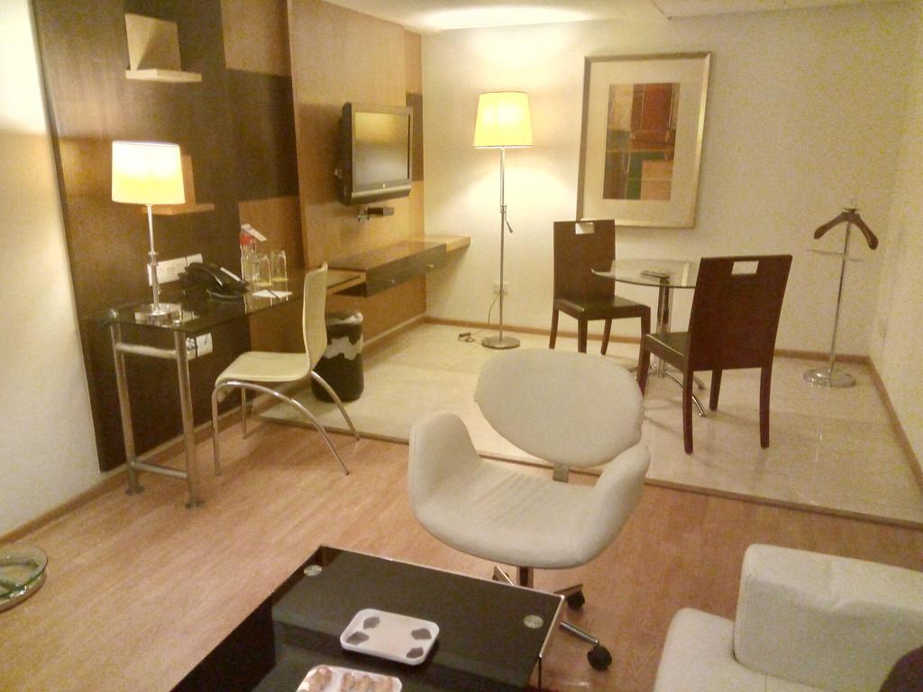 Hampshire Plaza Hotel Хидерабад Екстериор снимка