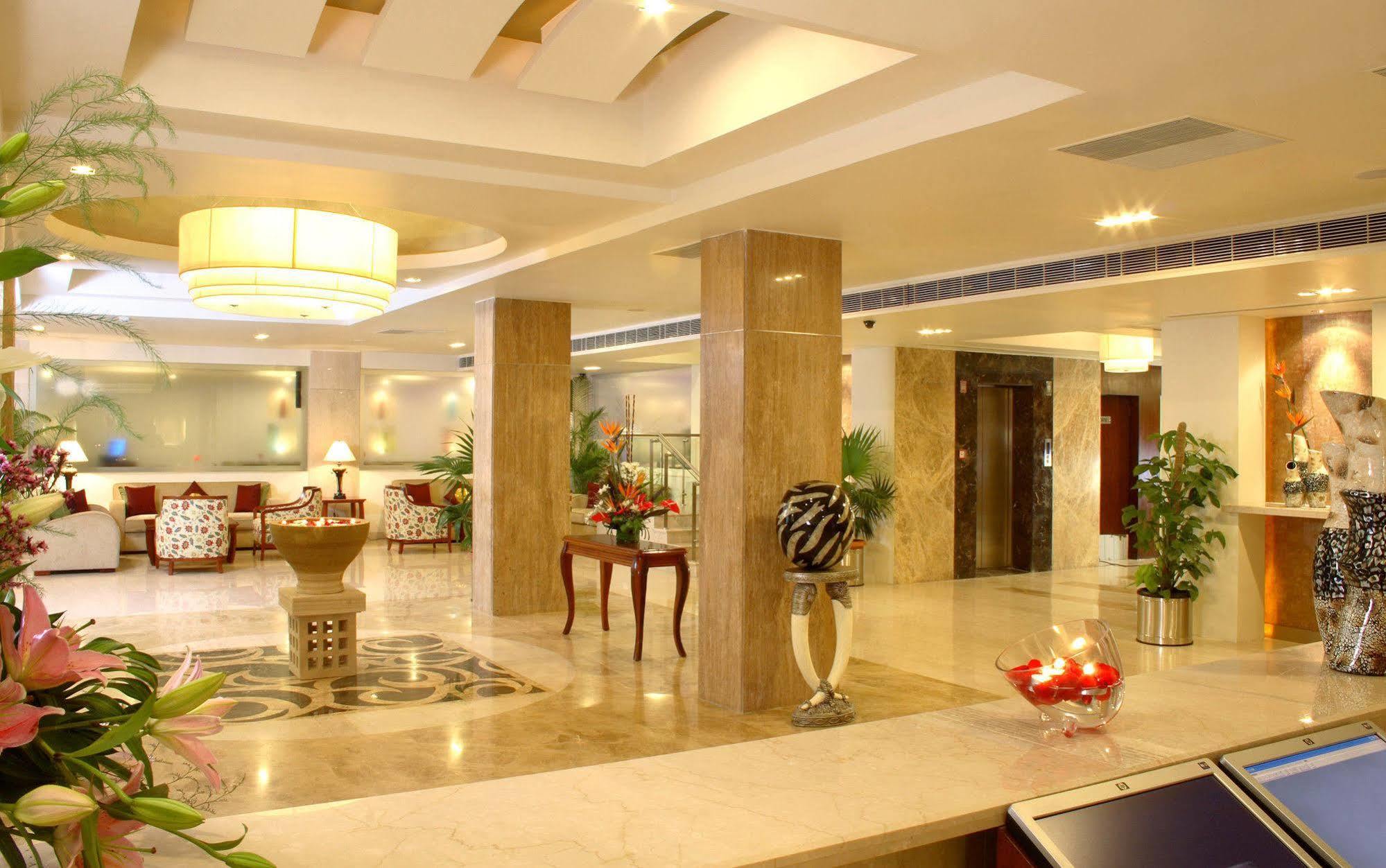 Hampshire Plaza Hotel Хидерабад Екстериор снимка