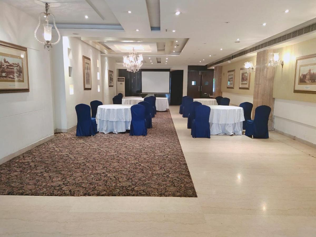Hampshire Plaza Hotel Хидерабад Екстериор снимка
